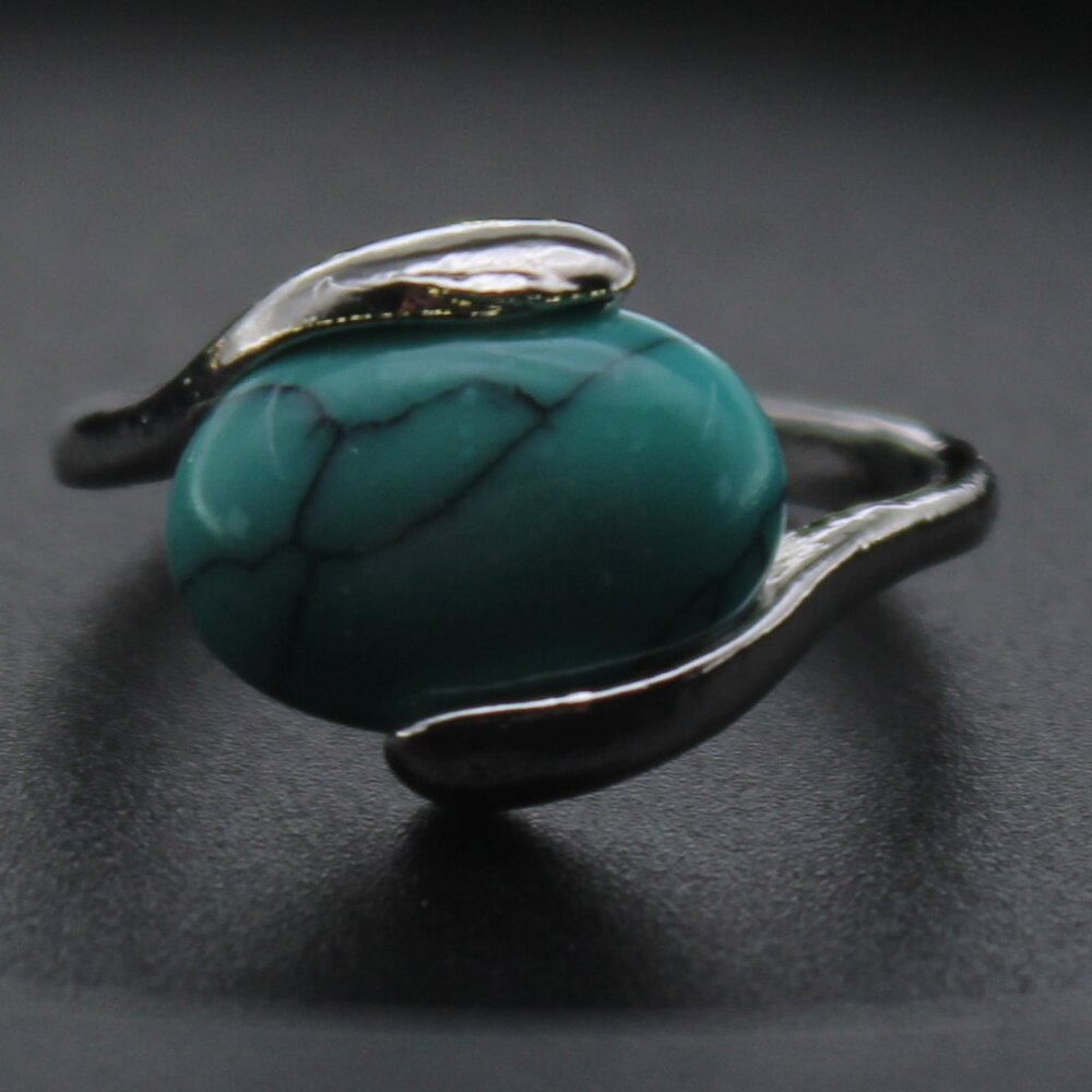 120259-US 8.5 Oval Blue Stone Ring.